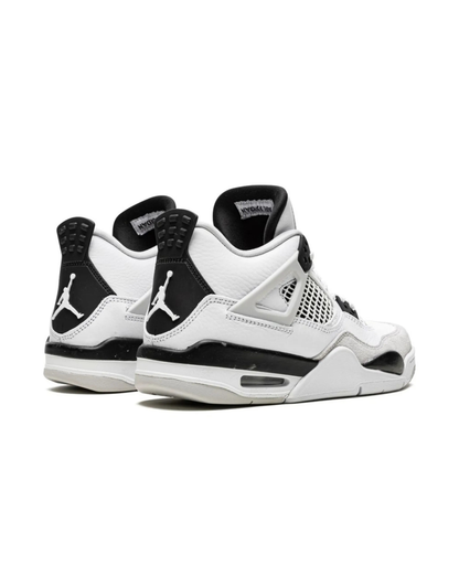 Air Jordan 4 Retro  "Military Black".