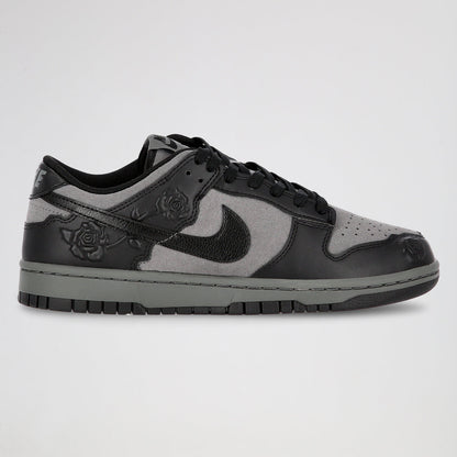 Dunk Low 'Black Roses'