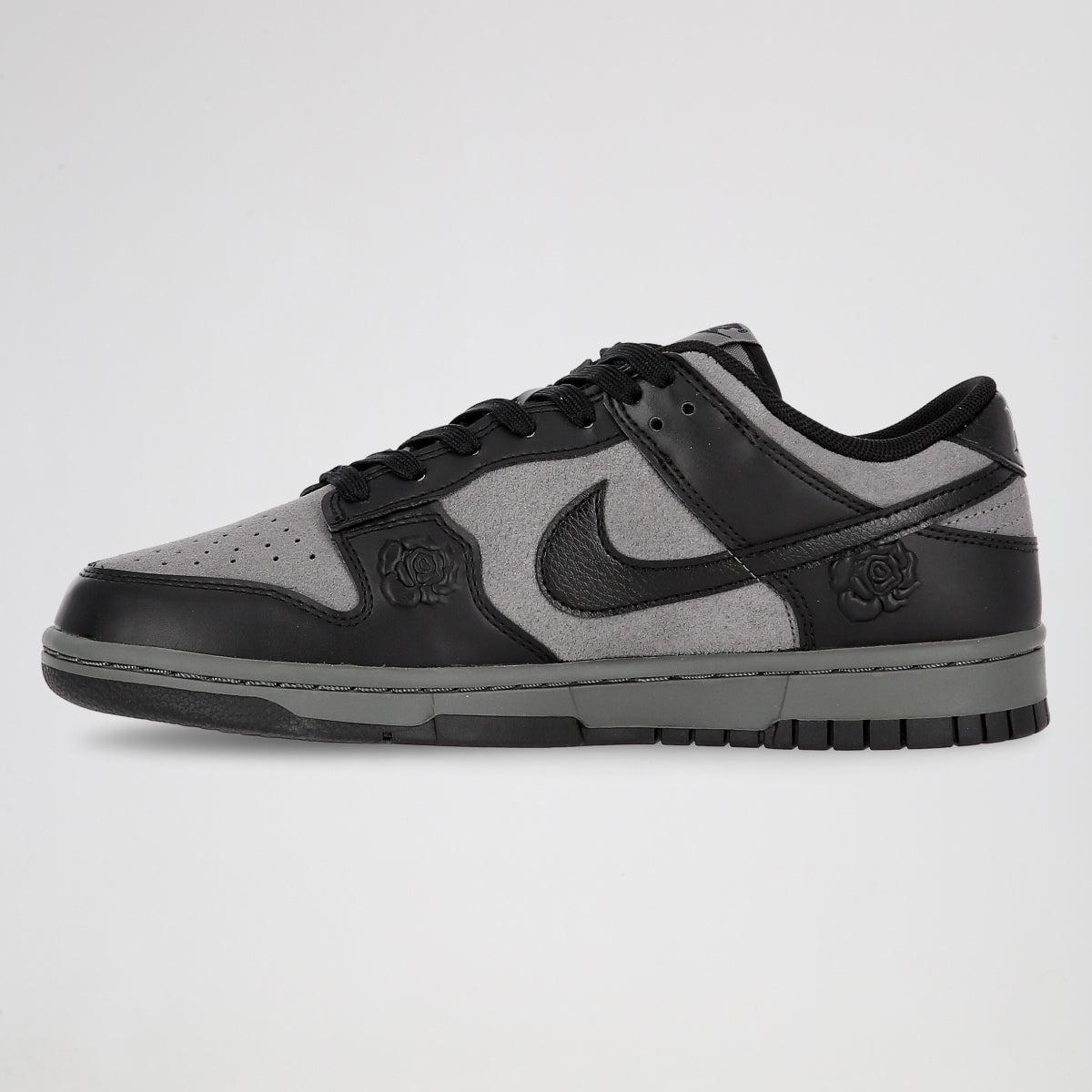 Dunk Low 'Black Roses'