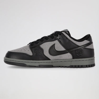 Dunk Low 'Black Roses'
