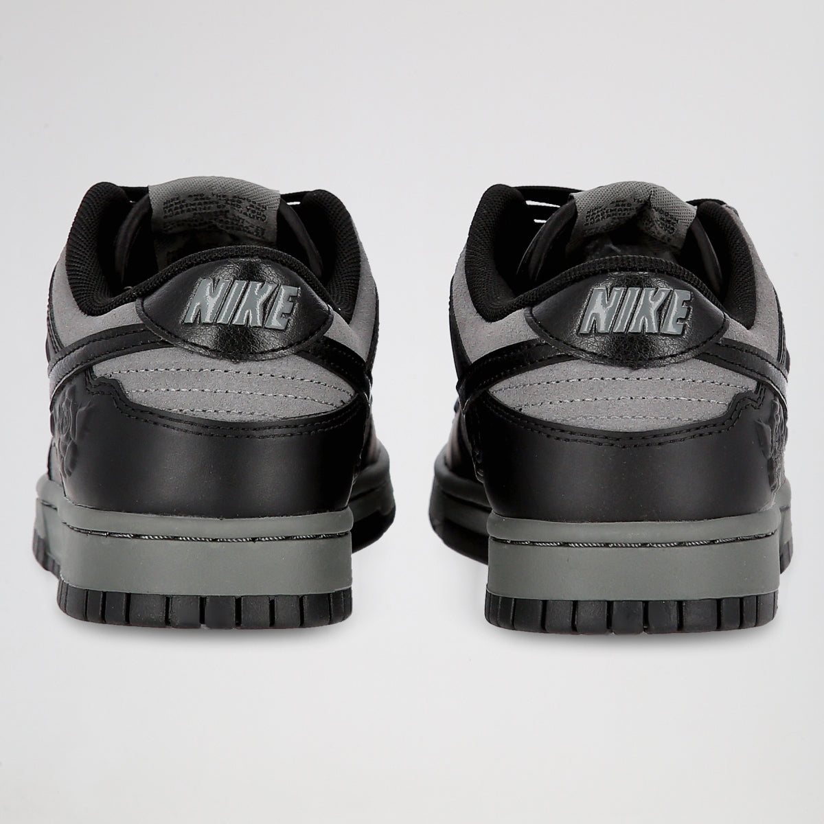 Dunk Low 'Black Roses'