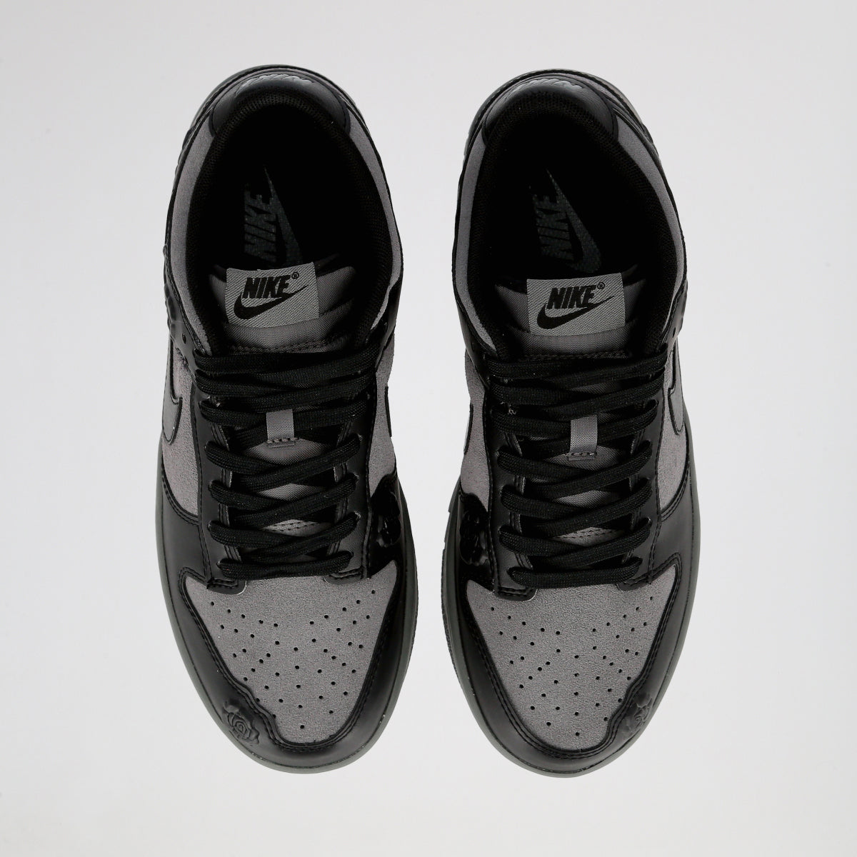 Dunk Low 'Black Roses'