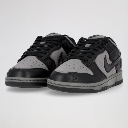 Dunk Low 'Black Roses'